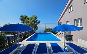 Beachfront Apartments Baricevic With Pool